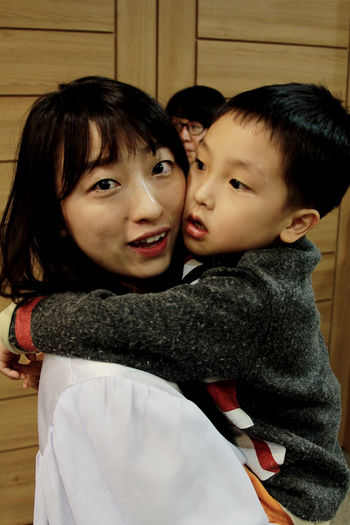 s_20151121한센선교 자선 음악회 성도 모습 (3).JPG