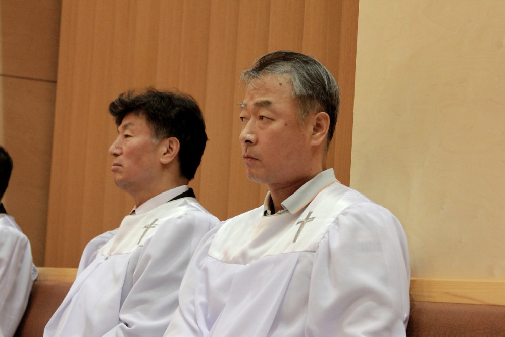 s_20151121한센선교 자선 음악회 성도 모습 (12).JPG